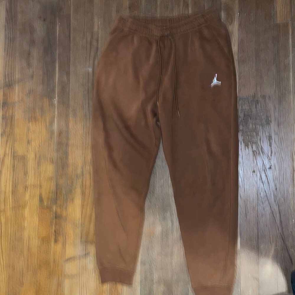 Air Jordan basketball joggers